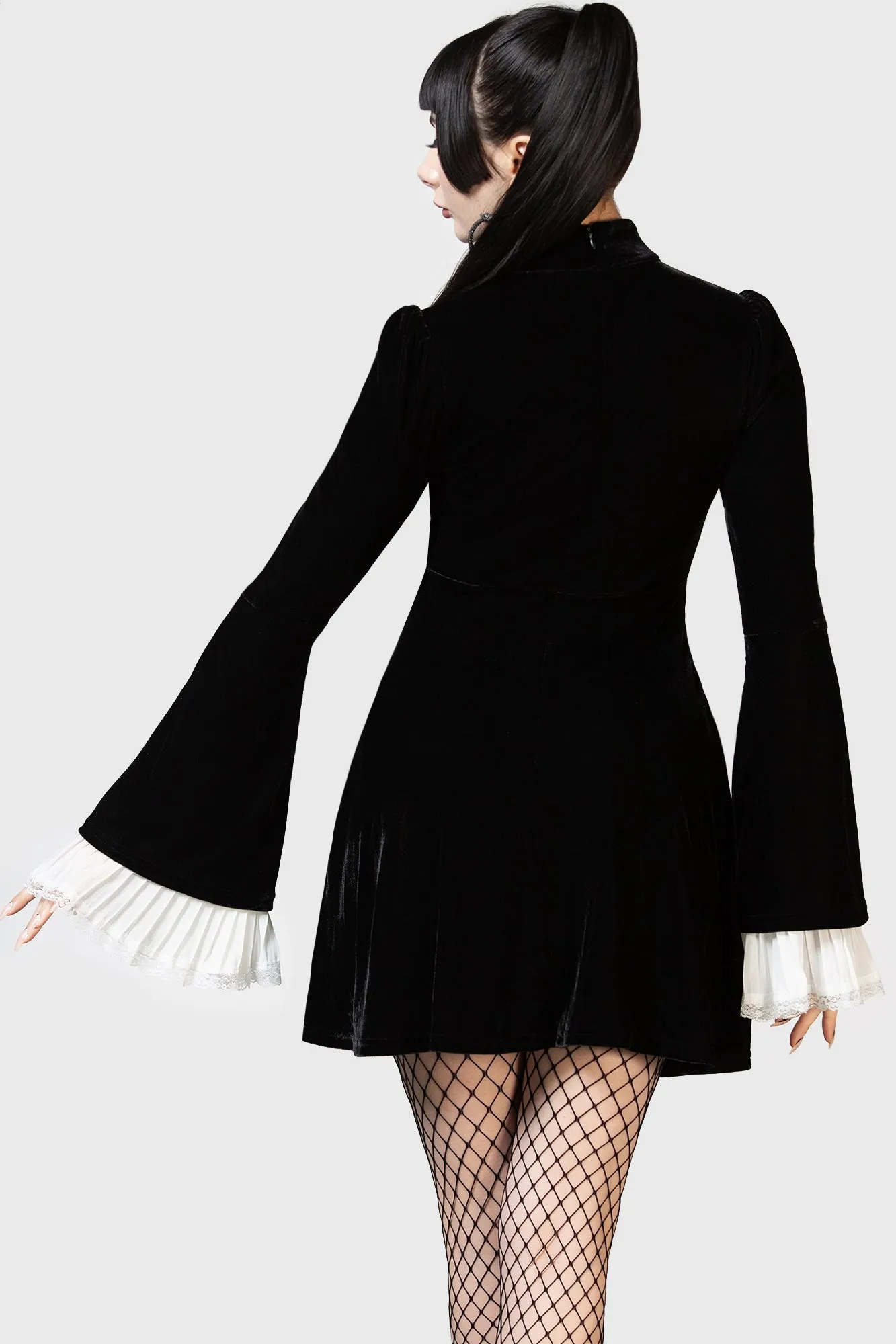 Optimized English title: Elegant Alexandras Curse Mini Dress