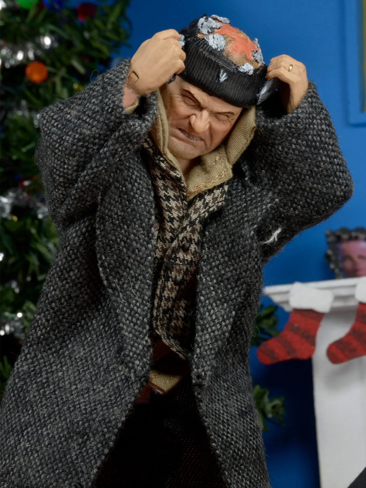 Harry - 8 Scale Clothed Action Figure - Home Alone - NECA Collectibles